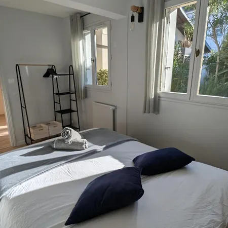 Maison Typique, Centre-ville, Jardin Haute *