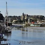 度假居 Maison Typique, Centre-ville, Jardin Haute 波尔尼克