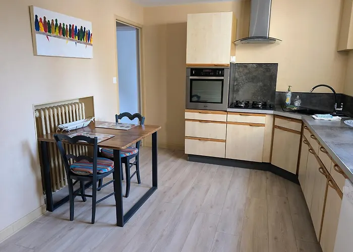 Maison Typique, Centre-ville, Jardin Haute Сasa de vacaciones