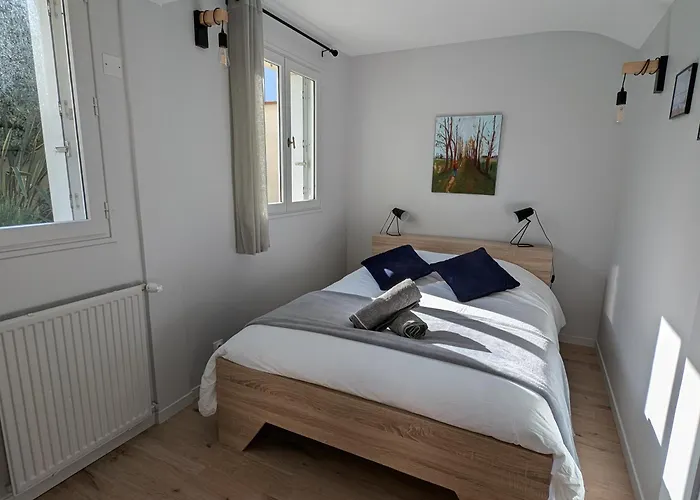 Maison Typique, Centre-ville, Jardin Haute